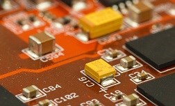 如何保證SMT貼片機(jī)在操作過程中的穩(wěn)定性和可靠性？